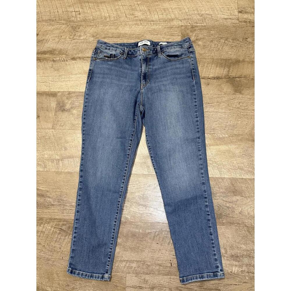 Nine West Women's Gramercy Crop Jean - Picture 2 of 12